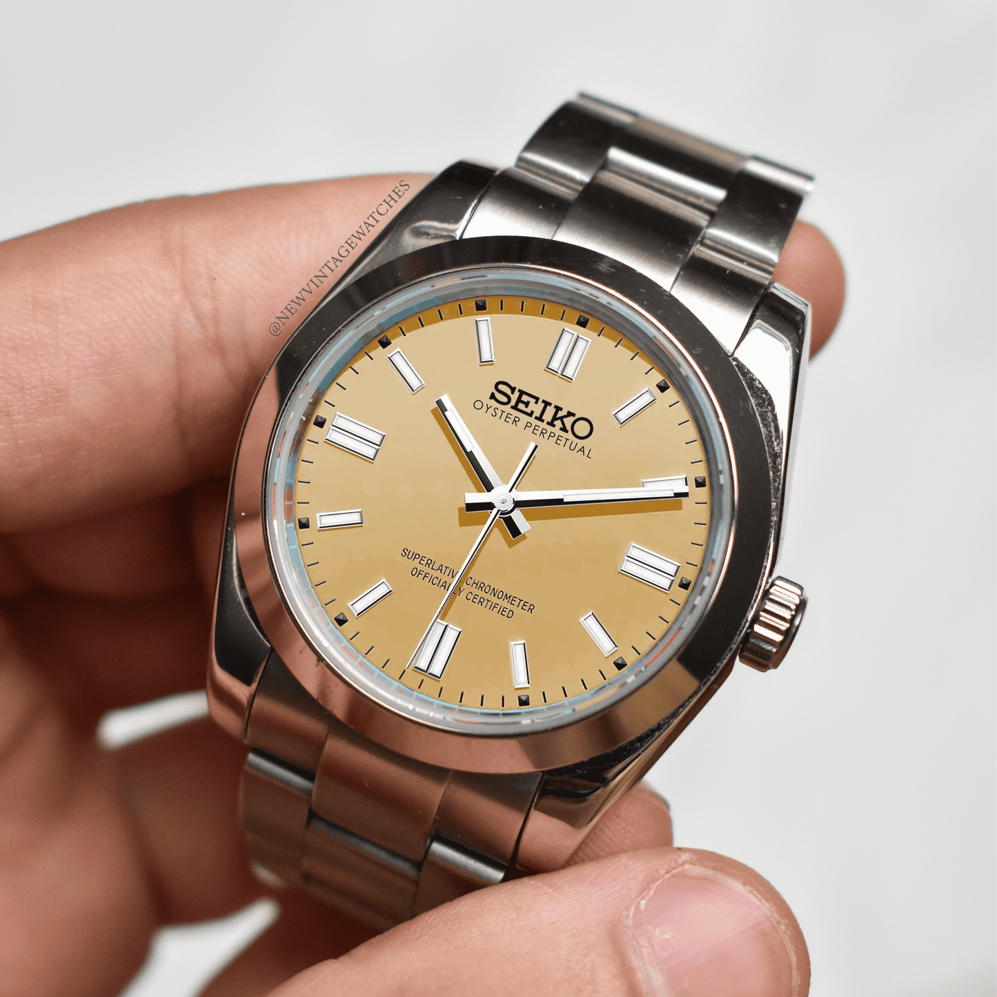 Oyster Perpetual Beige