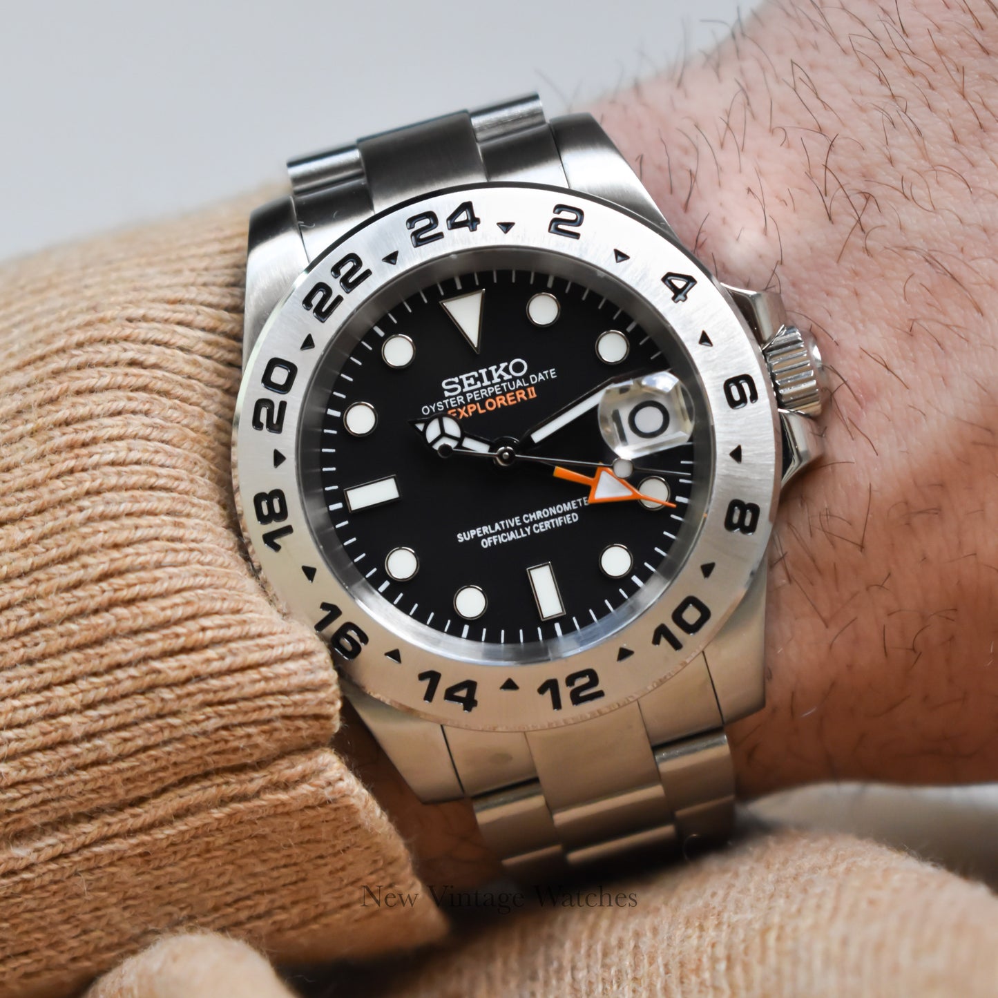 Explorer II Negro