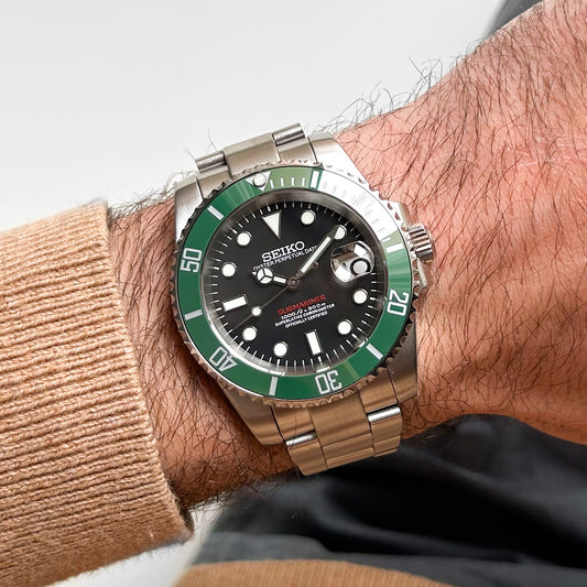 Submariner Starbucks Red Text